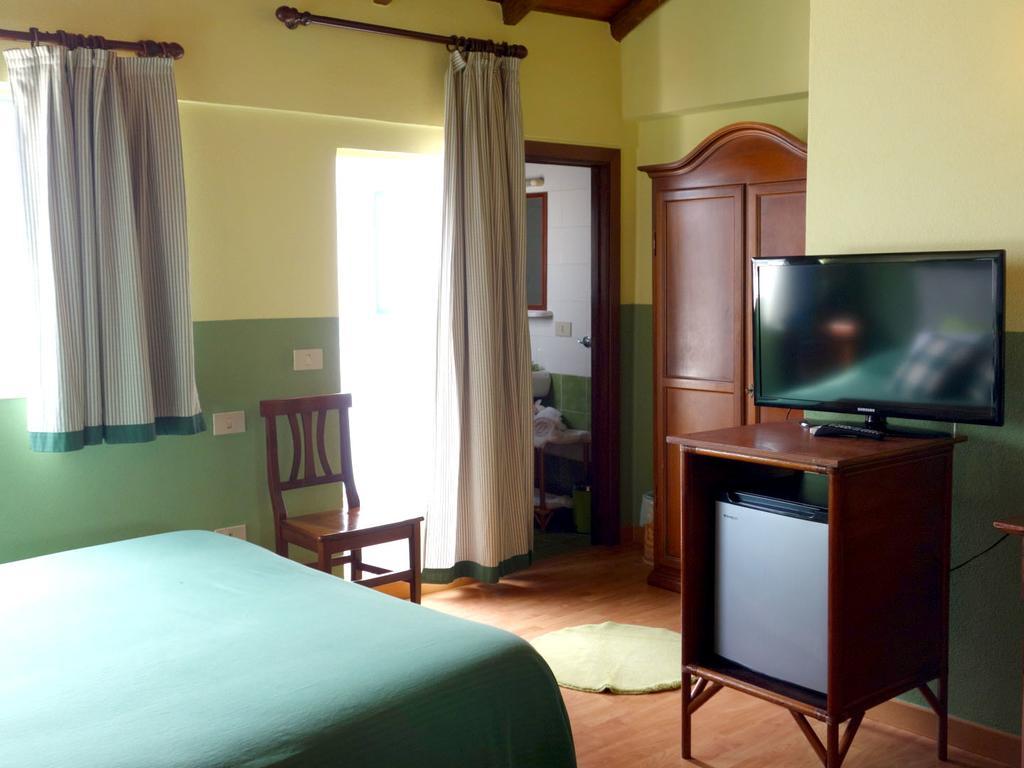 Bed And Breakfast Sorriso Таорміна Екстер'єр фото