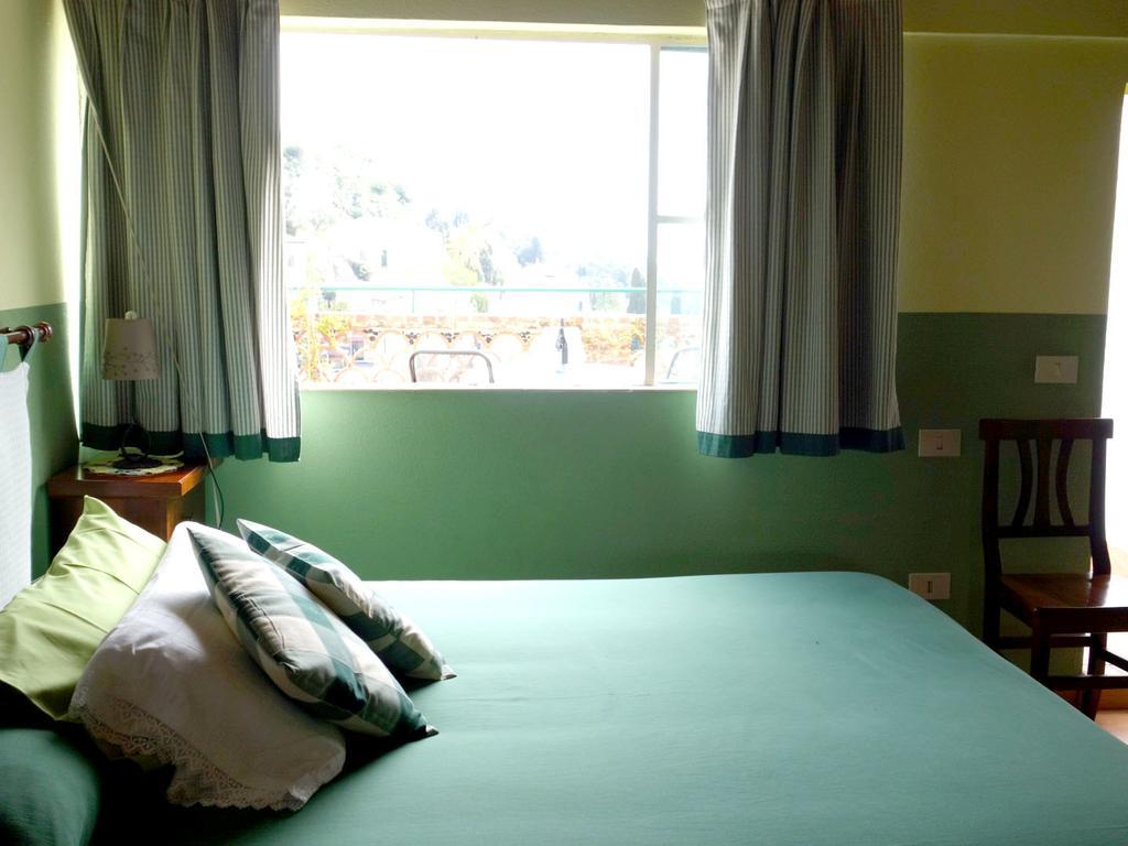 Bed And Breakfast Sorriso Таорміна Екстер'єр фото